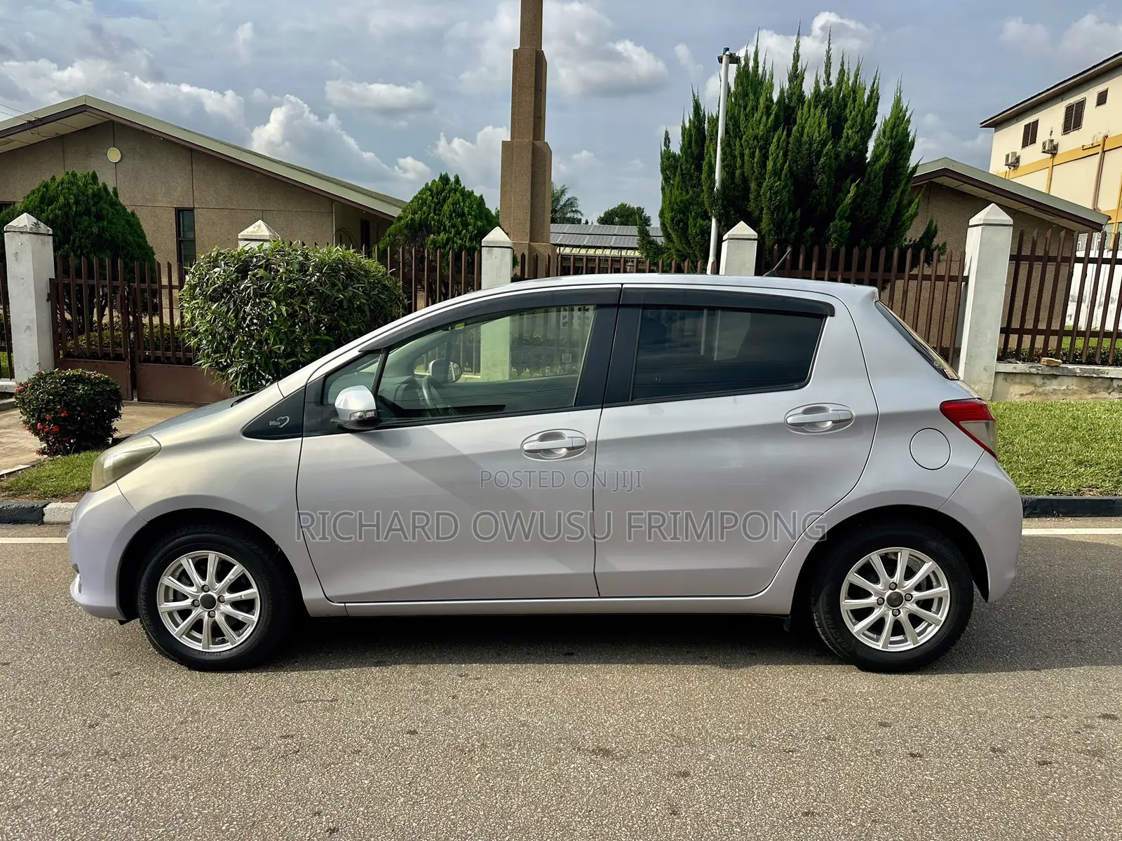 Toyota Vitz 1.3 AWD 5dr 2013