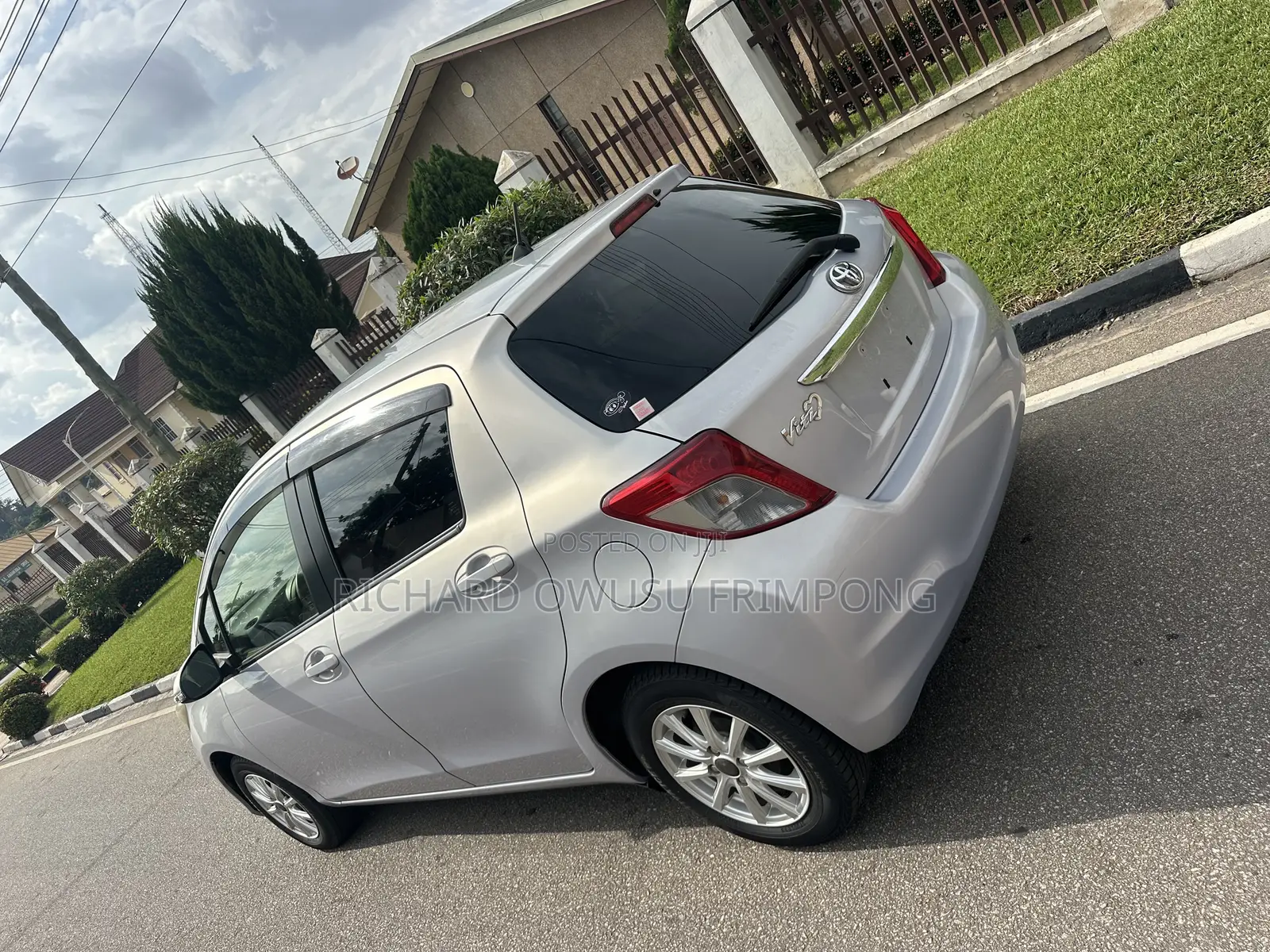 Toyota Vitz 1.3 AWD 5dr 2013