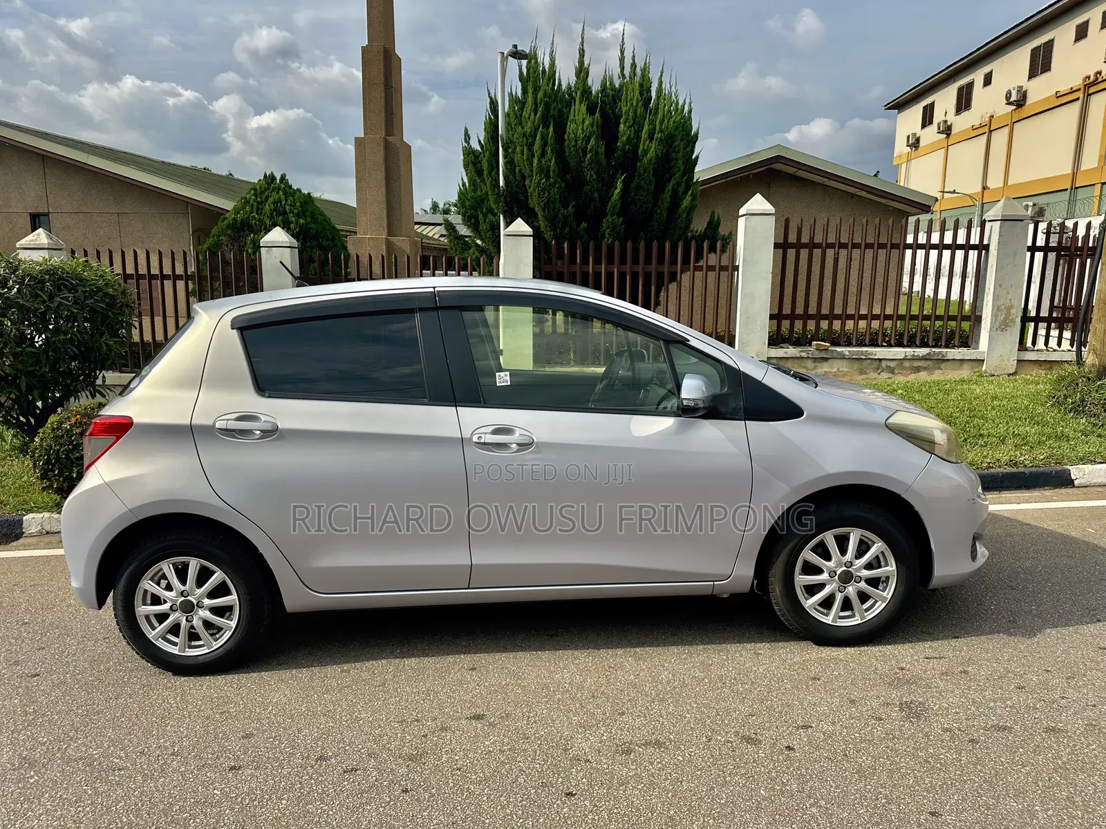 Toyota Vitz 1.3 AWD 5dr 2013