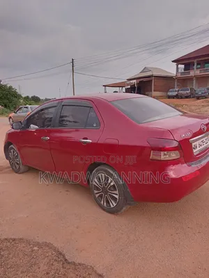 Toyota Belta 2010 Red