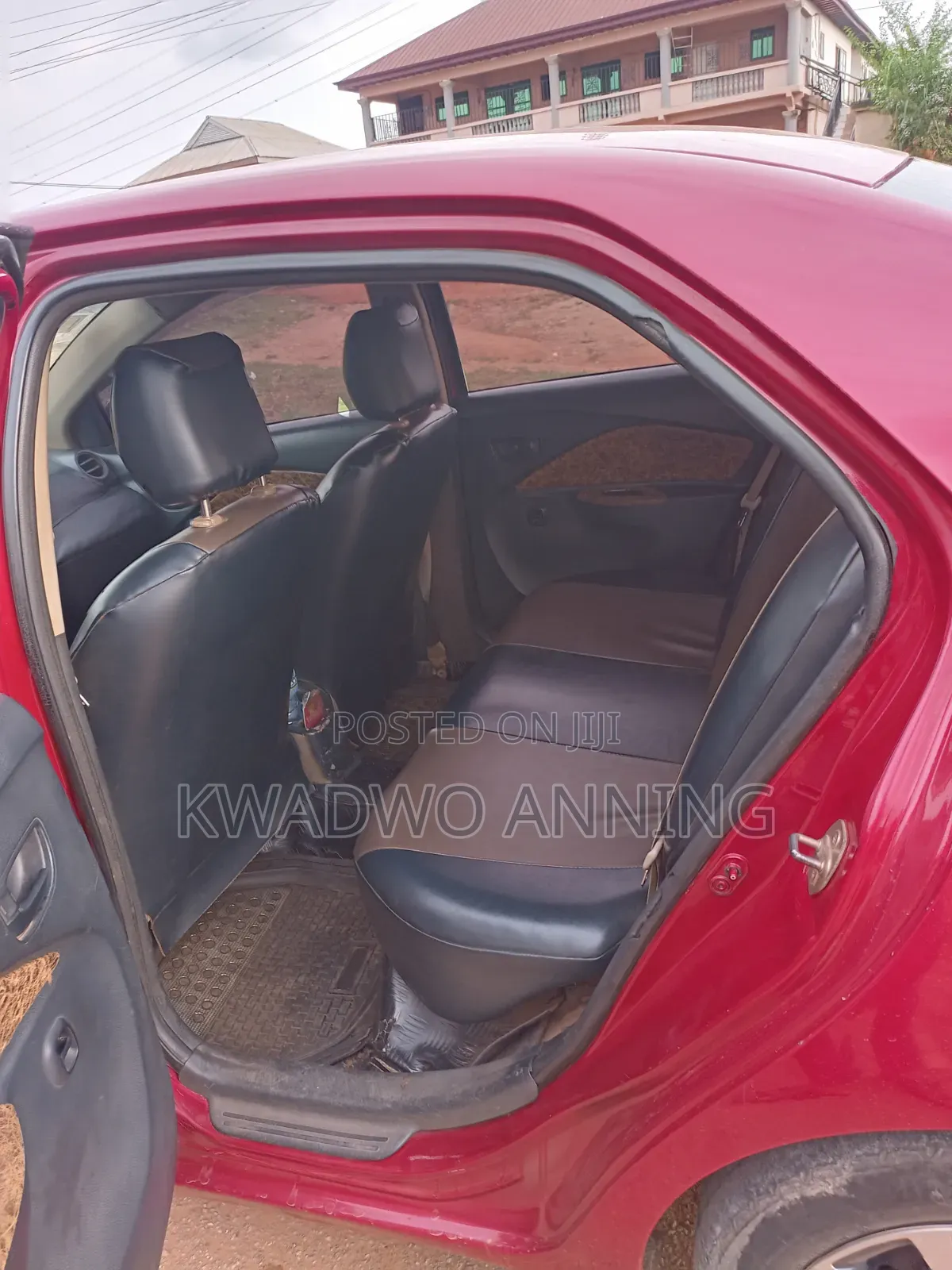 Toyota Belta 2010 Red