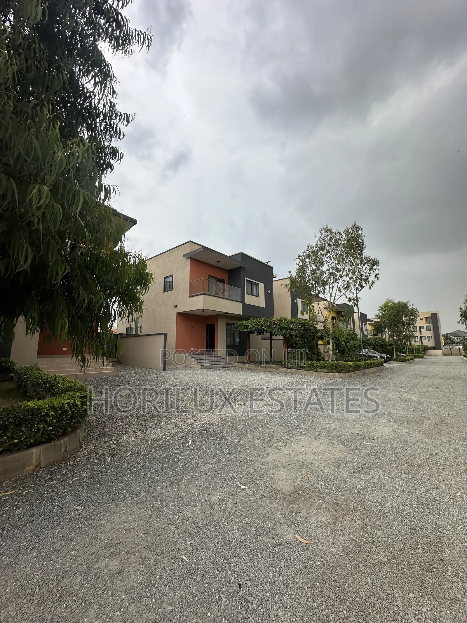 Furnished 3bdrm Townhouse / Terrace in Oyarifa Junction ( for rent