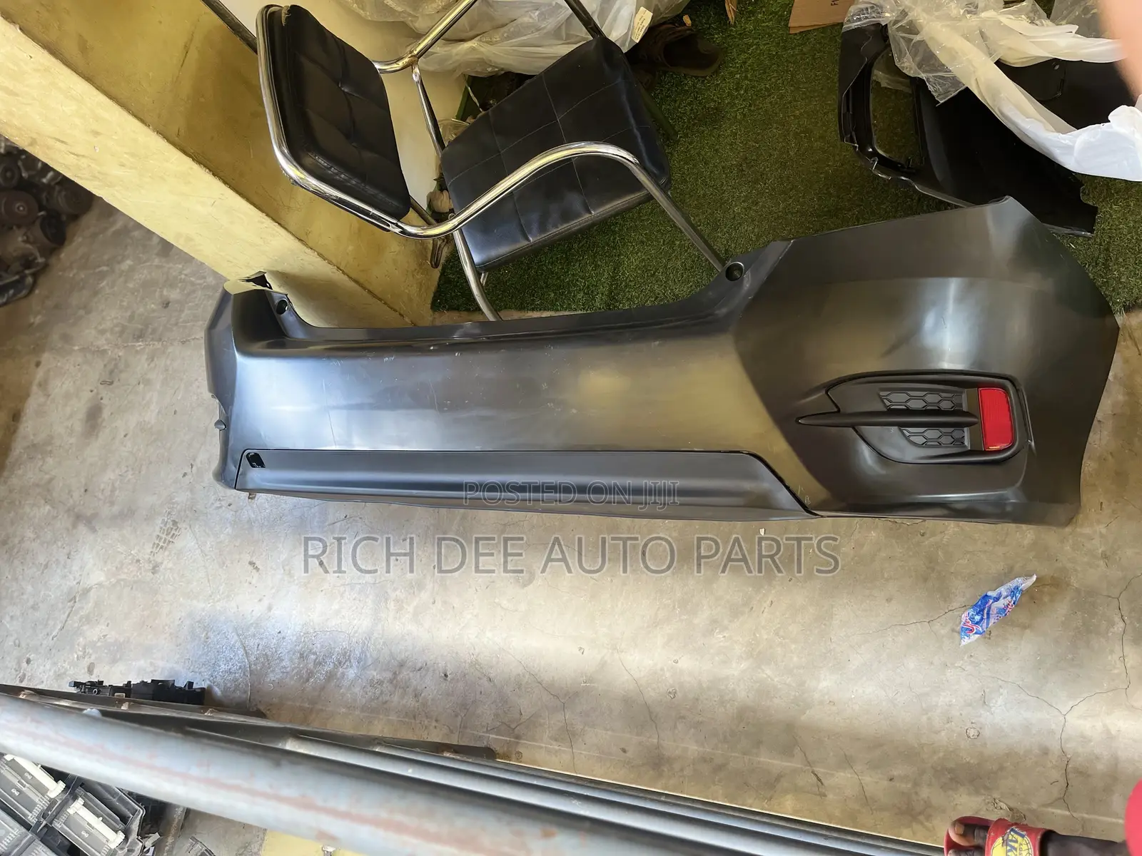 Honda Civic 2016-2020 Back Bumper Complete 2016, 2017, 2018, 2019