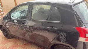 Toyota Yaris 2010 Black