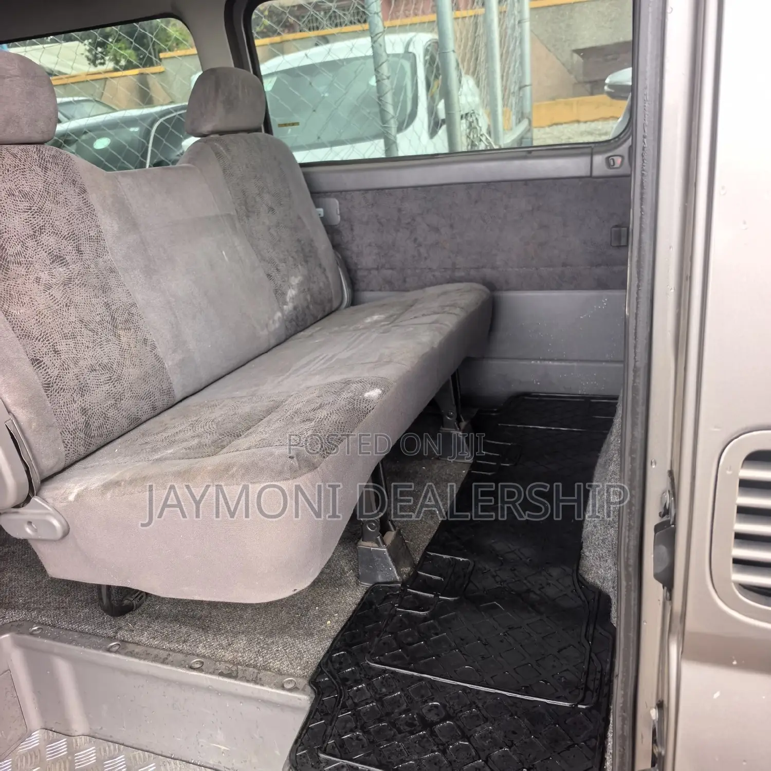 Nissan Caravan (Urvan) 2013 Grey