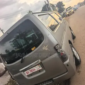 Nissan Caravan (Urvan) 2013 Grey