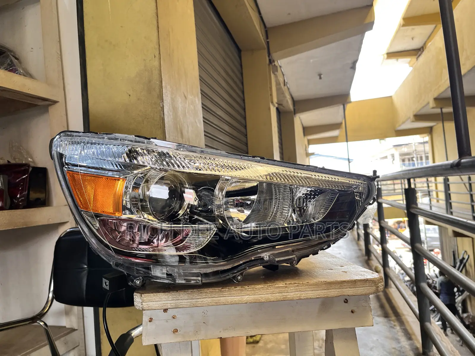 ASX 2013-2019 Headlight With Charger Outlander Sports 2016, 2017, 2018