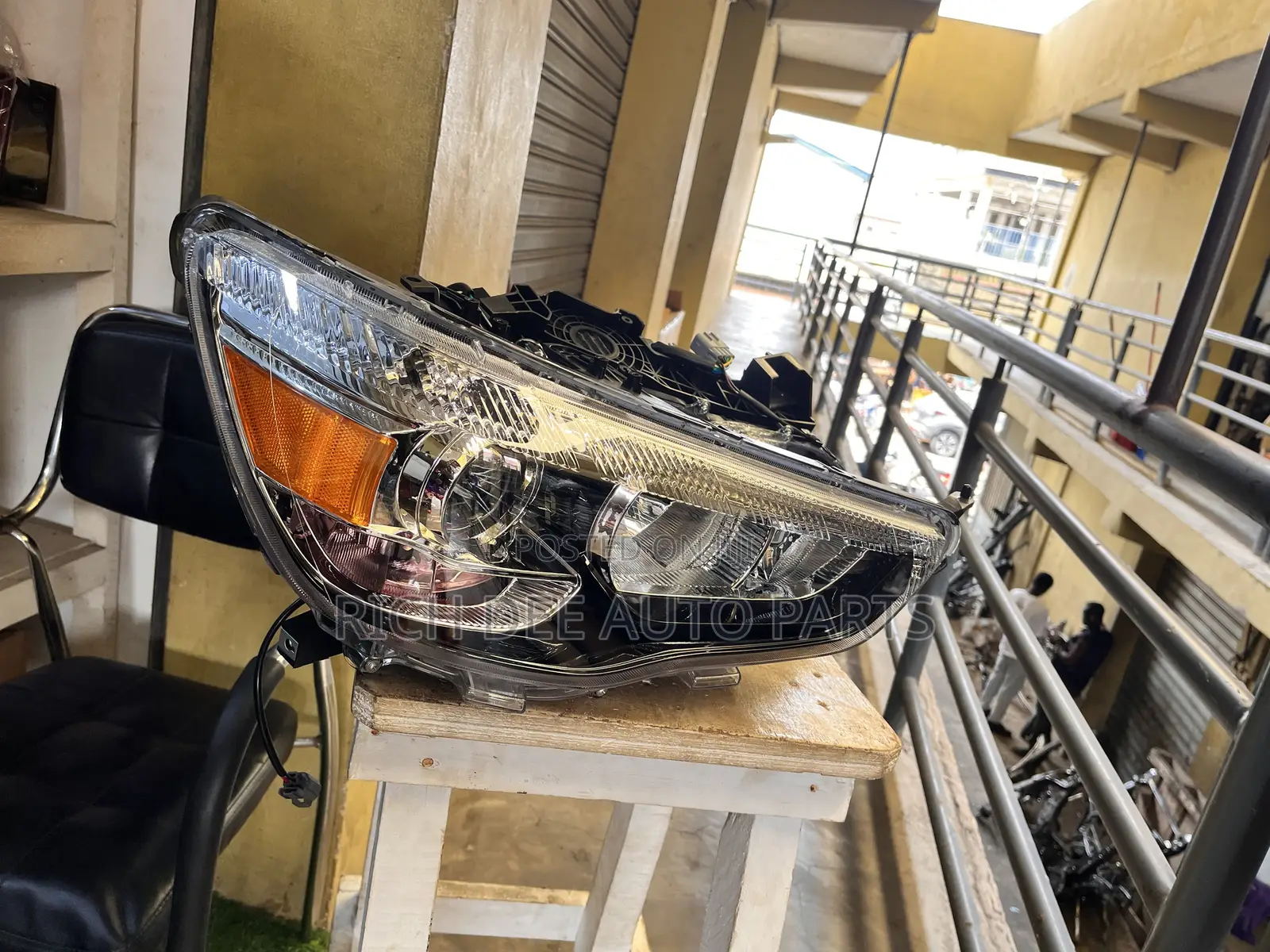 ASX 2010-2019 Headlight Normal Without Charger, 2016, 2017, 2018, 2019