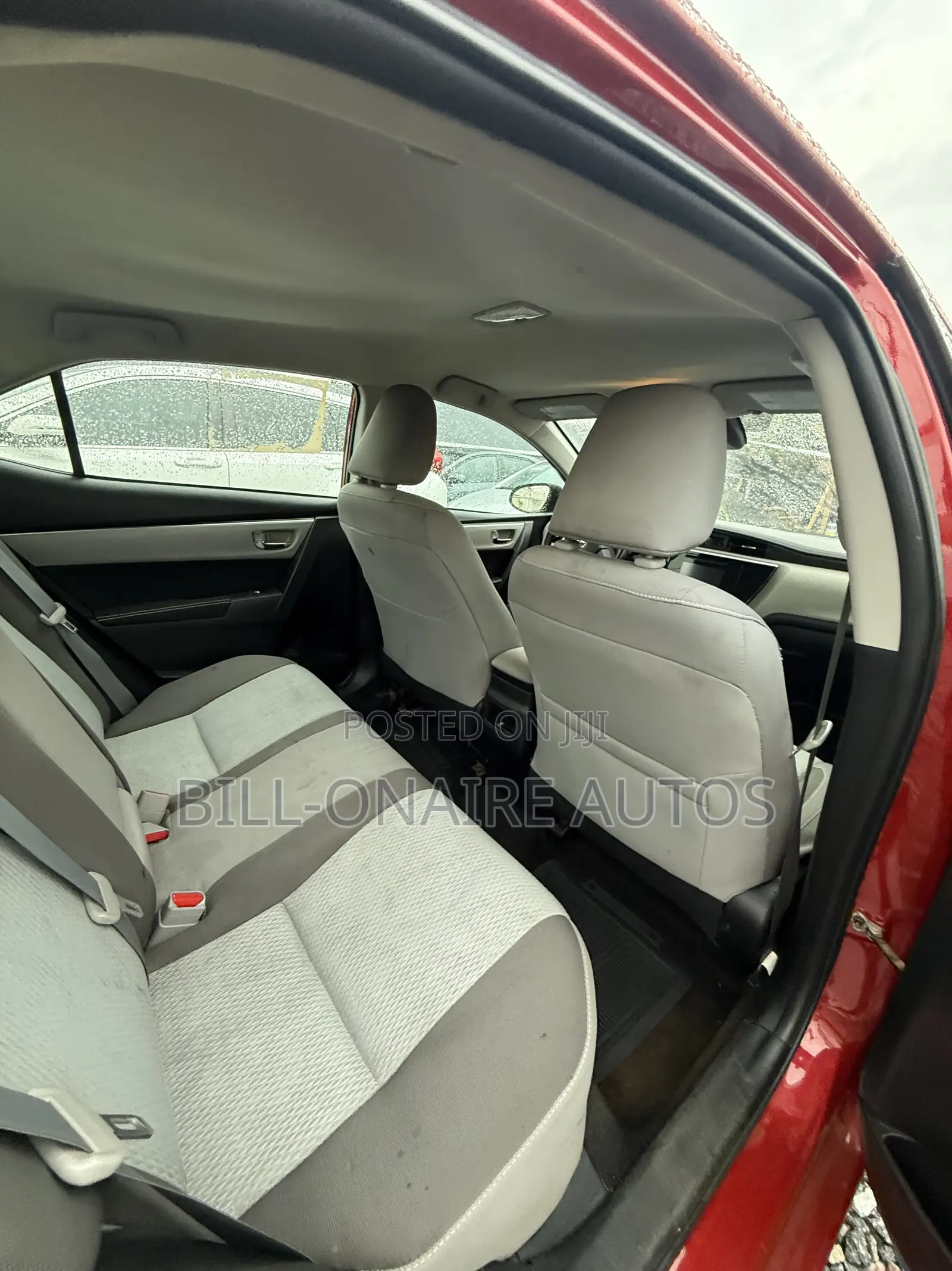 Toyota Corolla LE Eco (1.8L 4cyl 2A) 2018 Red