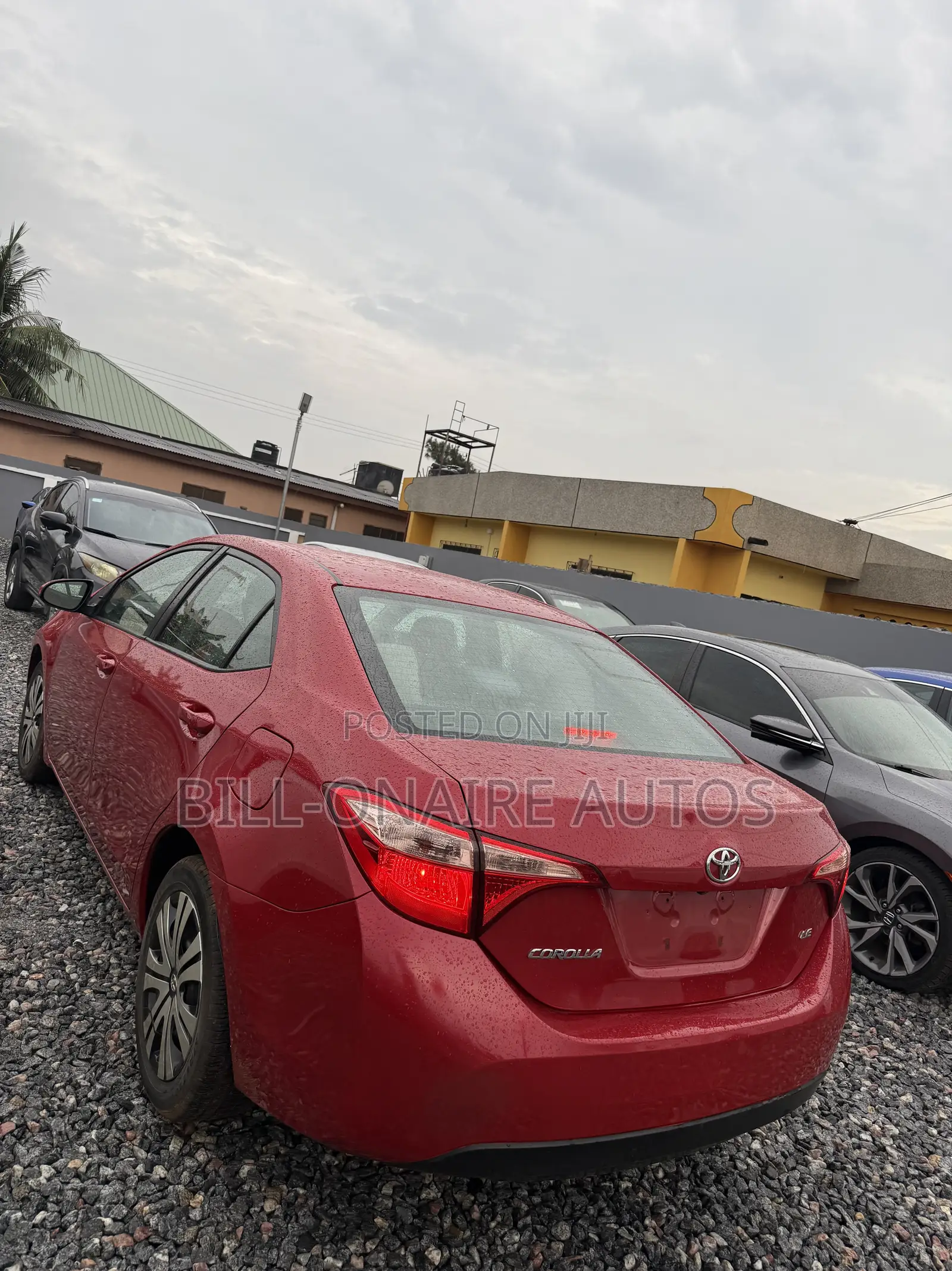 Toyota Corolla LE Eco (1.8L 4cyl 2A) 2018 Red