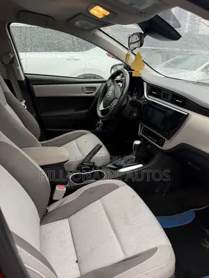 Toyota Corolla LE Eco (1.8L 4cyl 2A) 2018 Red