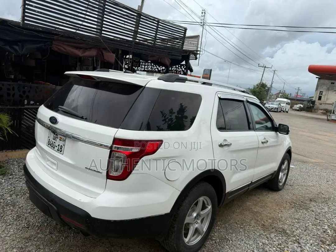 Ford Explorer 2011 White
