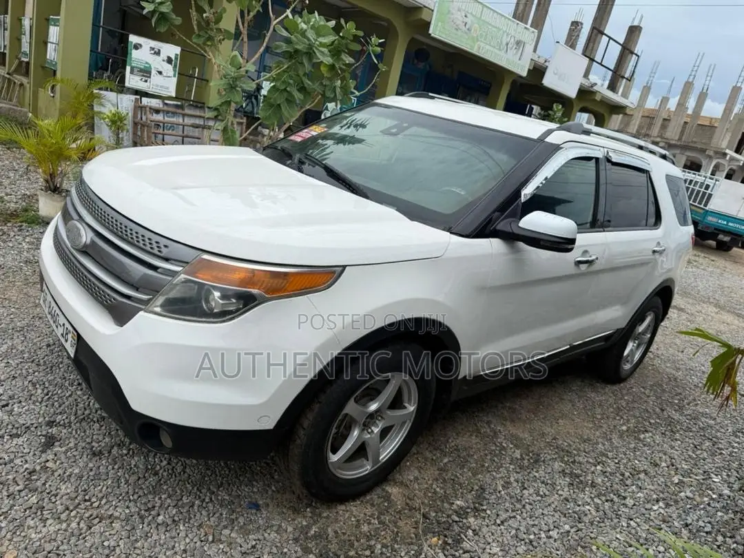 Ford Explorer 2011 White