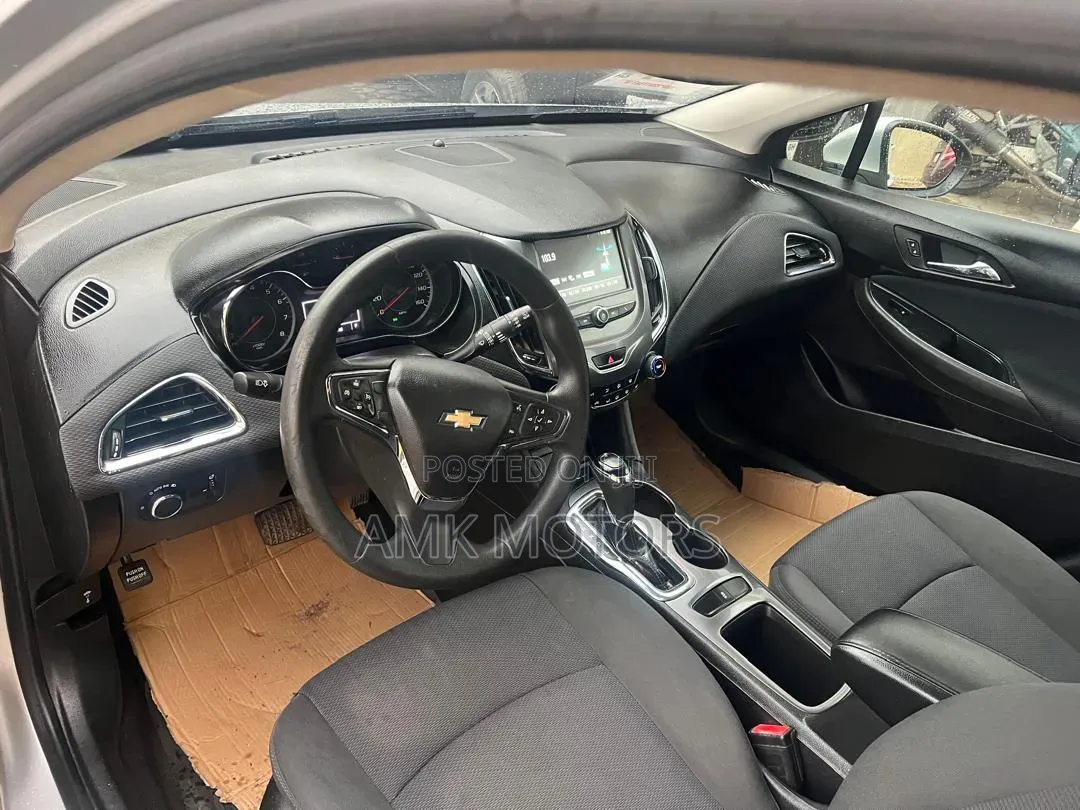 Chevrolet Cruze 2017 Silver