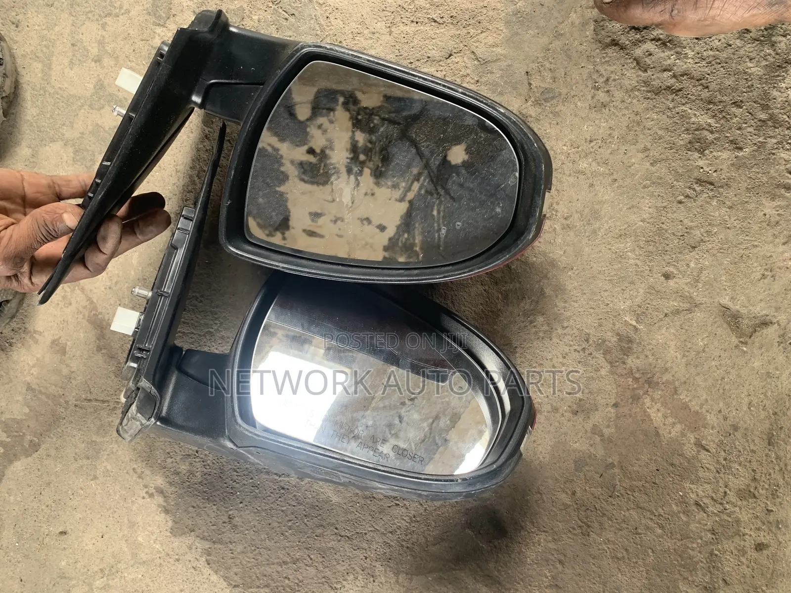 Hyundai Tucson Side Mirror With Light and Sensors