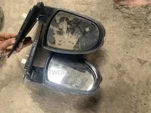 Hyundai Tucson Side Mirror With Light and Sensors