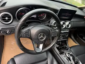 Mercedes-Benz C300 2017 Silver
