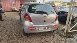 Toyota Vitz 1.0 FWD 5dr 2010 Silver
