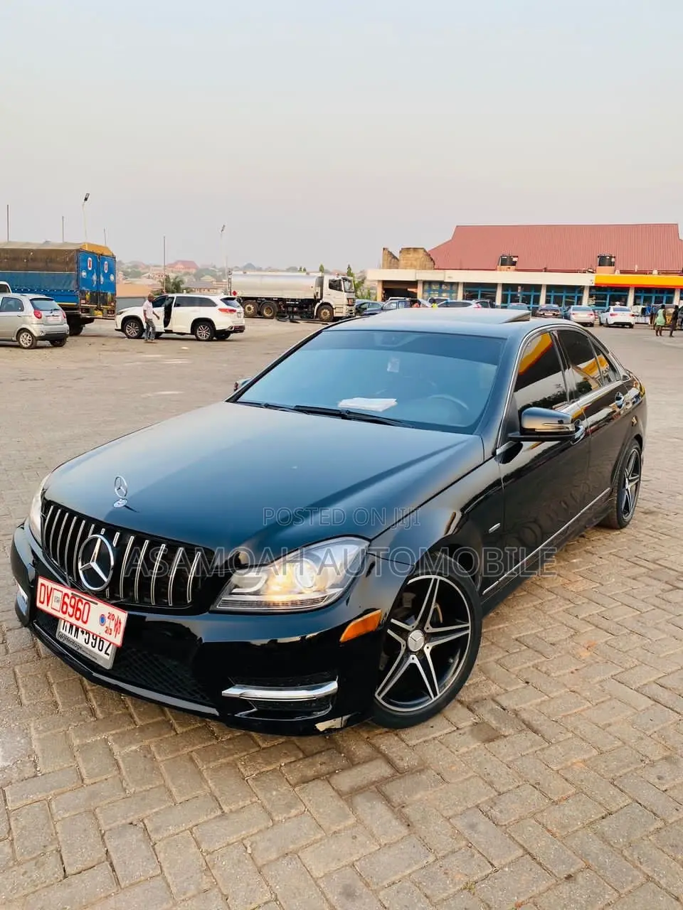 Mercedes-Benz C250 2012 Black