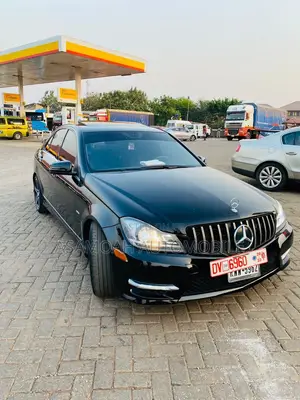 Mercedes-Benz C250 2012 Black