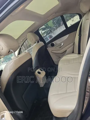Mercedes-Benz C300 2016 Blue