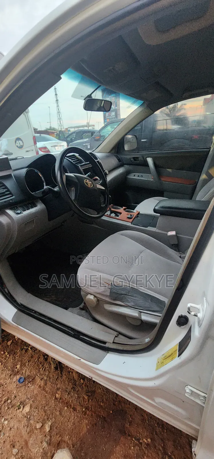 Toyota Highlander SE 2011 White