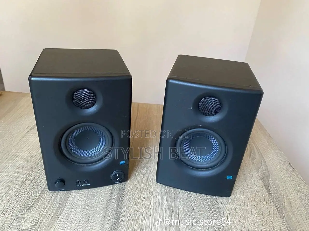 Studio Monitor