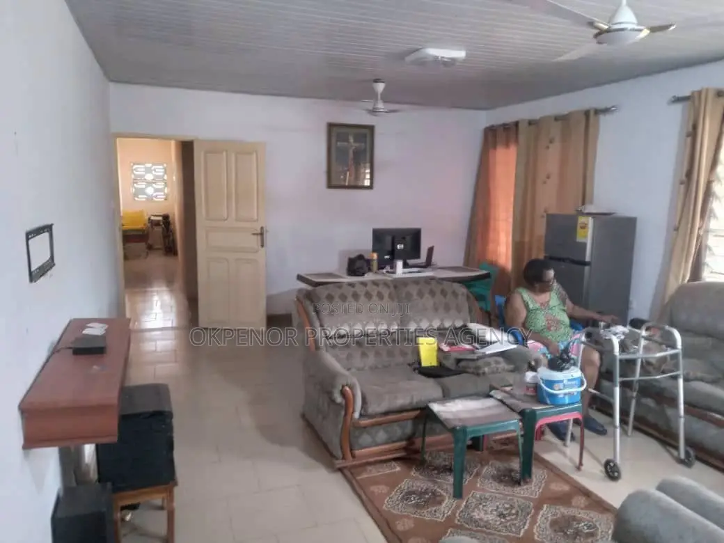 4bdrm House in Takoradi for sale