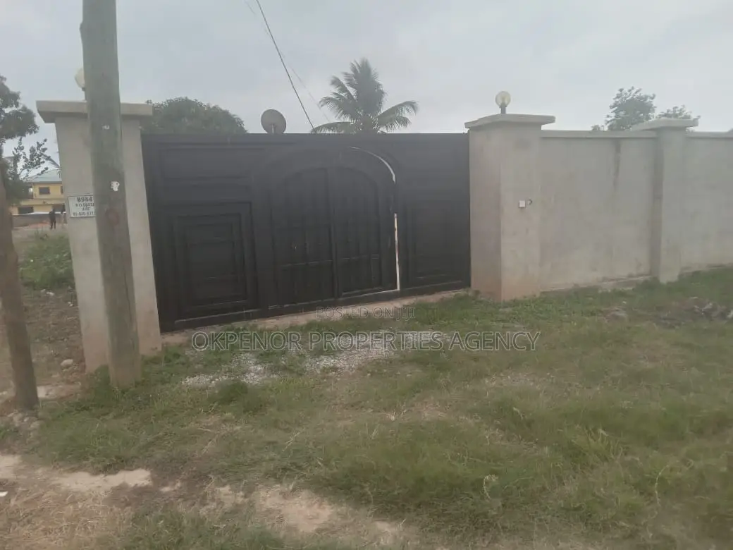 4bdrm House in Takoradi for sale
