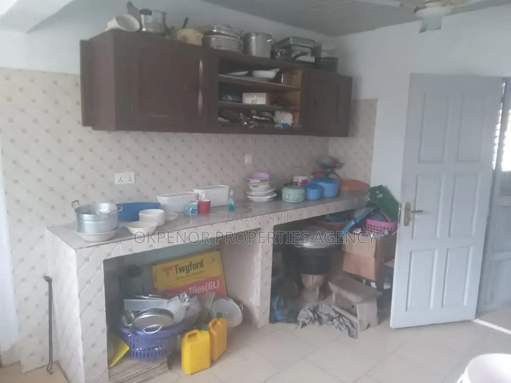 4bdrm House in Takoradi for sale
