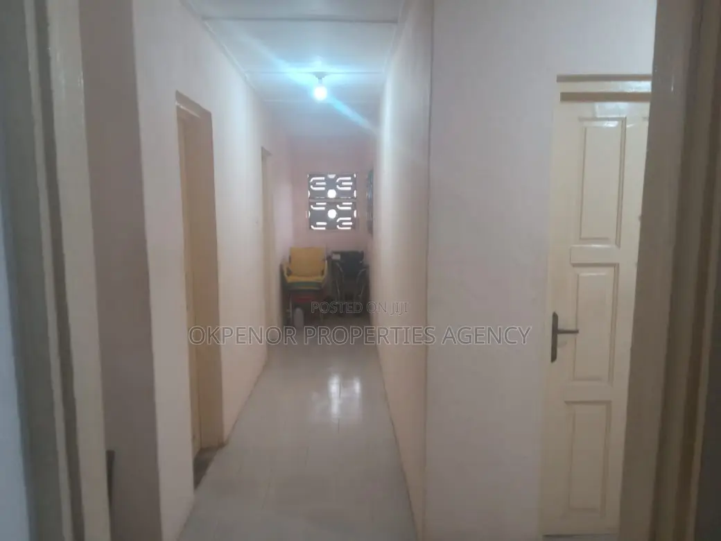 4bdrm House in Takoradi for sale