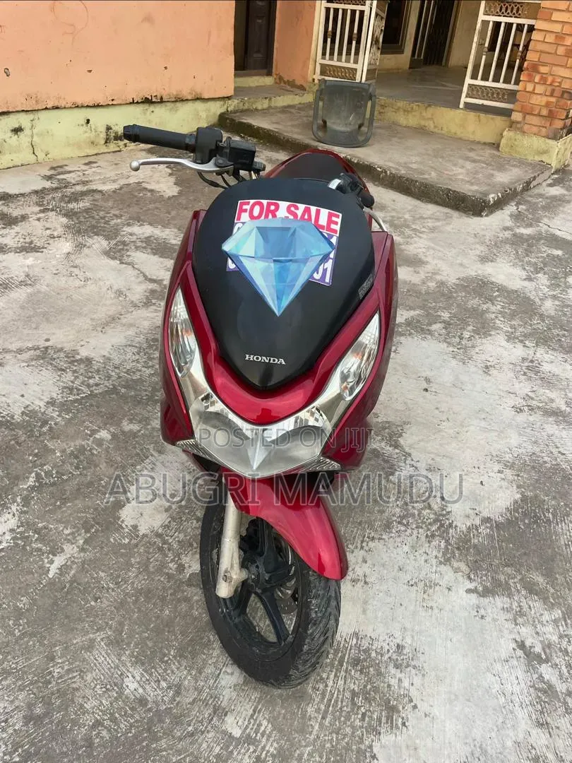 Honda 2025 Red