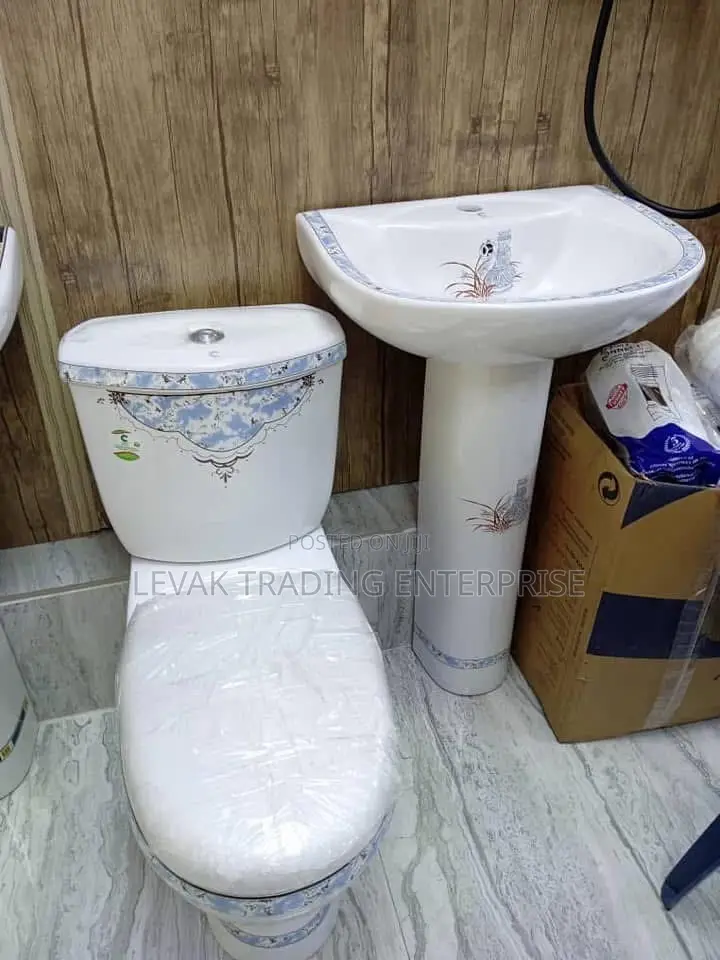 Designer Basin & Toilet Seats / Water Closet