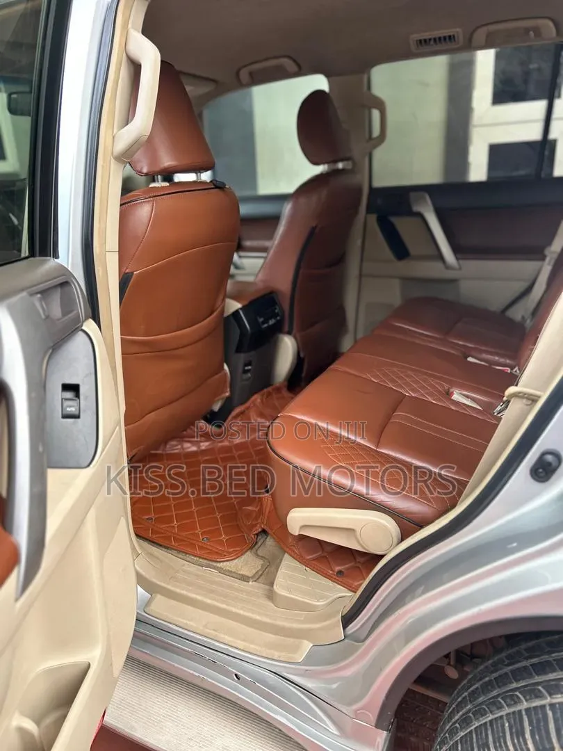 Toyota Land Cruiser Prado 2018 Silver