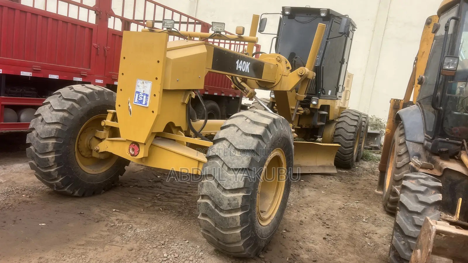 140K Caterpillar Grader