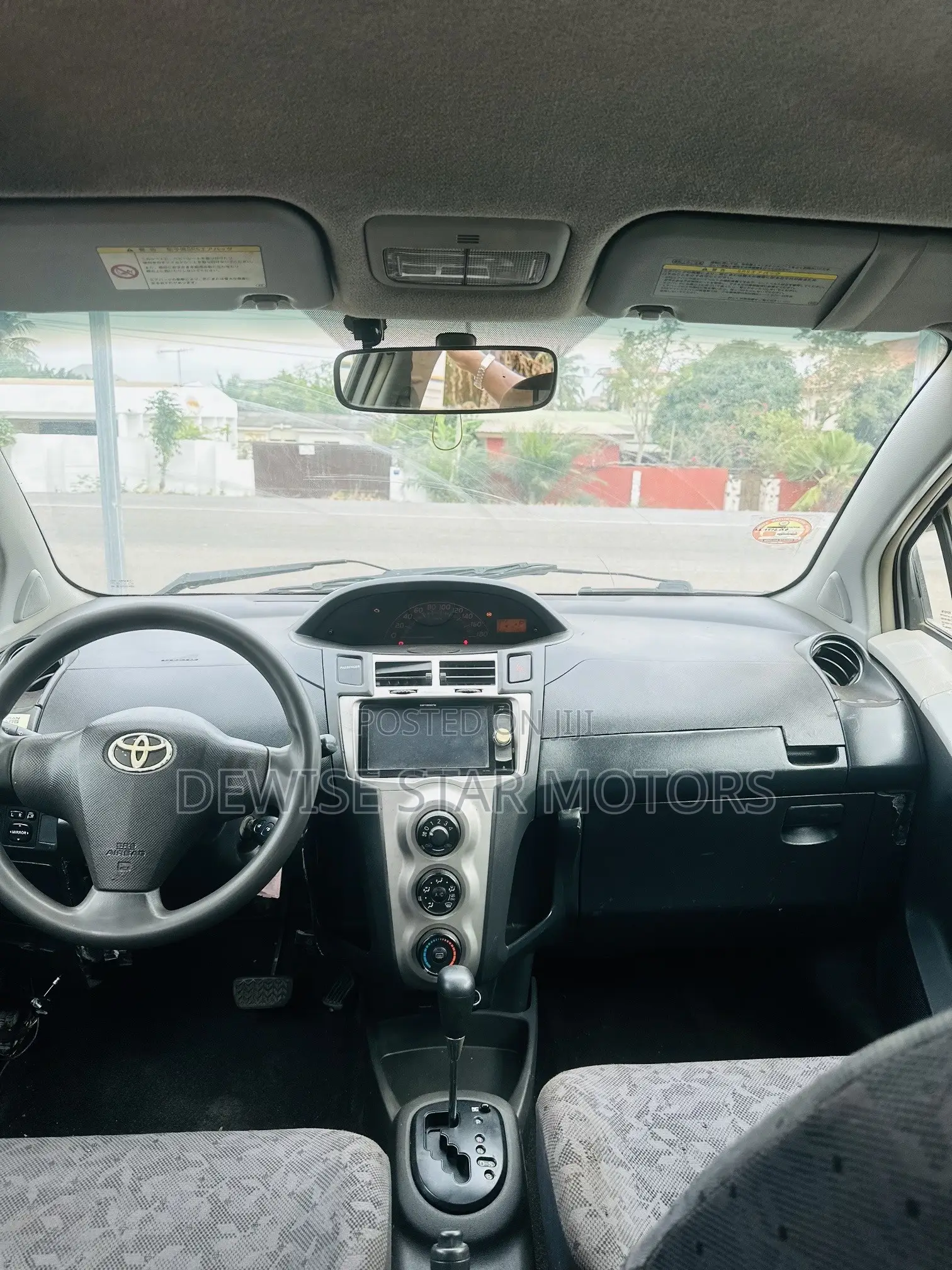 Toyota Vitz 1.5 FWD 3dr 2010 White