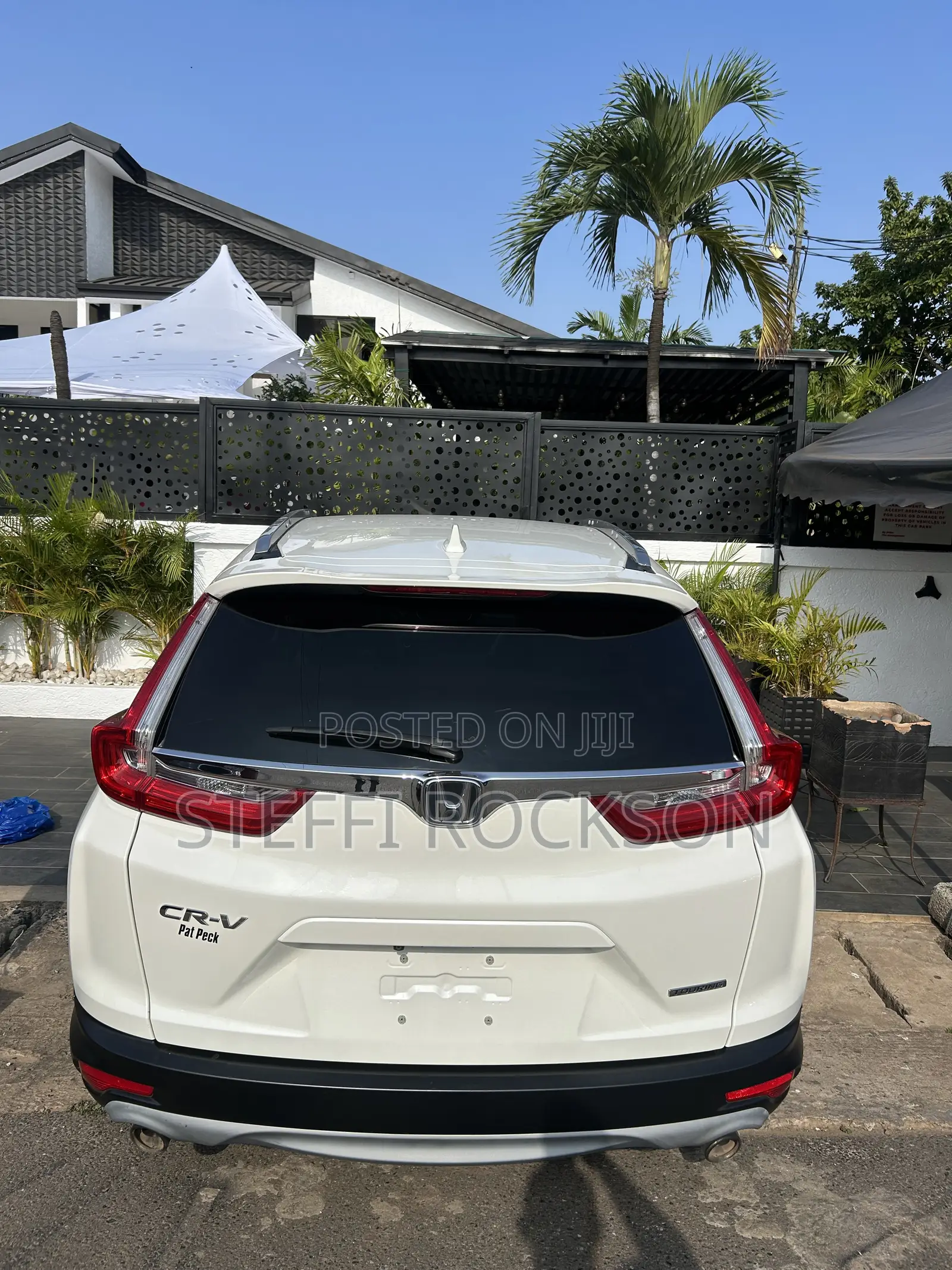 Honda CR-V Touring FWD 2018 White