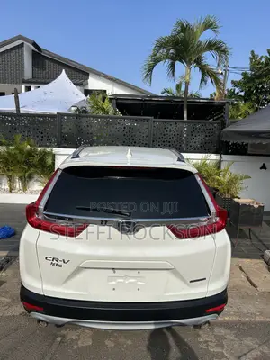 Honda CR-V Touring FWD 2018 White