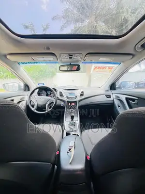 Hyundai Elantra Limited Sedan FWD (1.8L 4cyl 6A) 2016 Silver