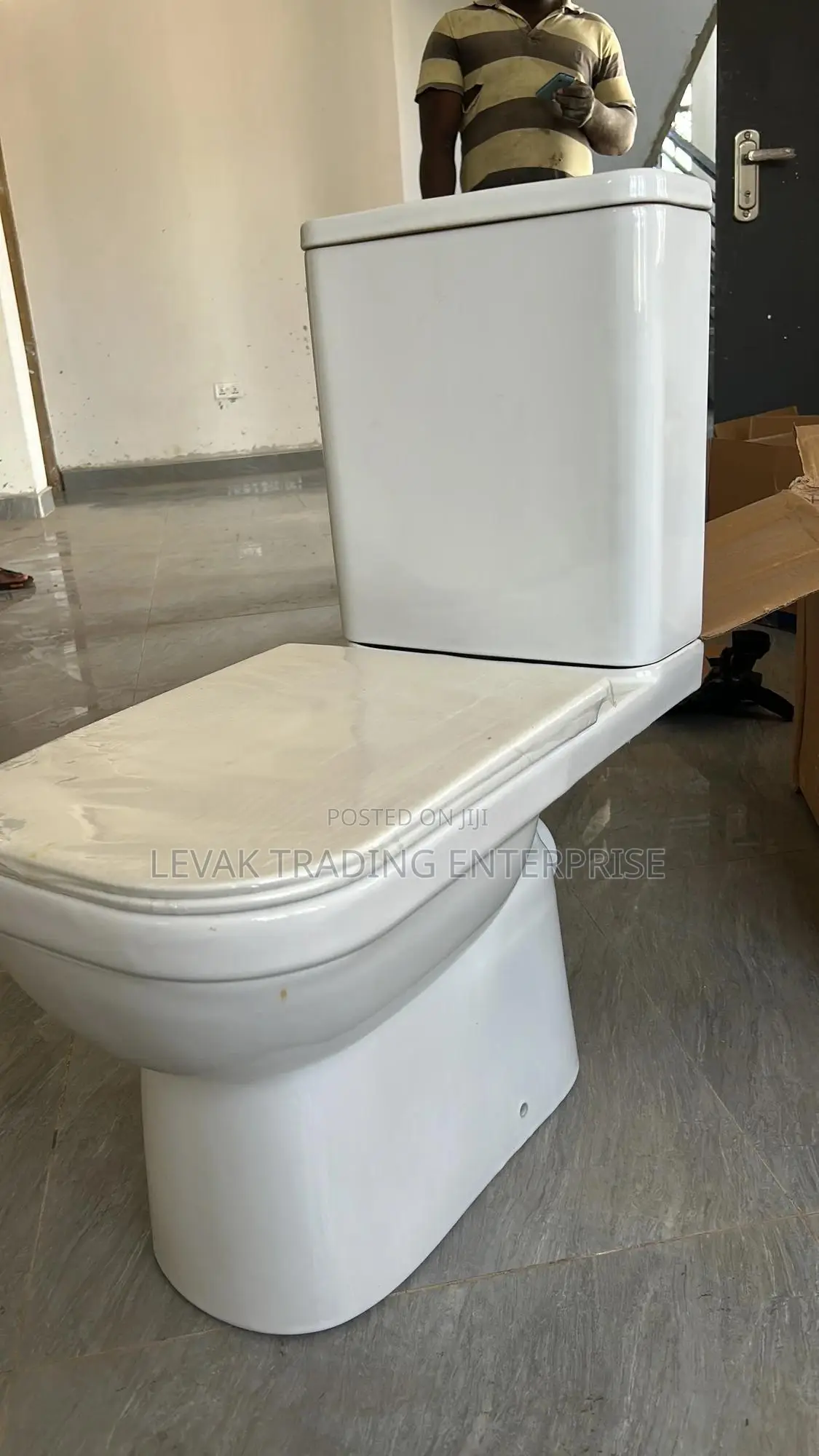 Frencia WaterCloset Seat, Less Water Consumption Wc