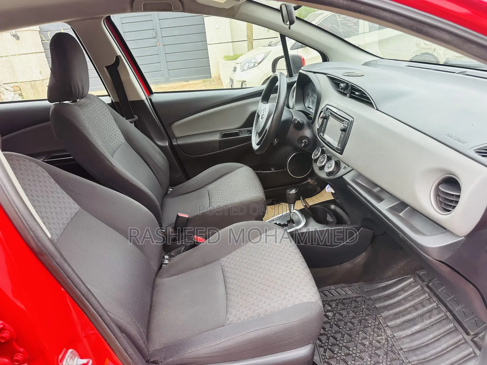 Toyota Yaris SE Hatchback 5dr 2016 Red