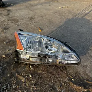 Nissan Sentra 2013-15 Headlight Pair