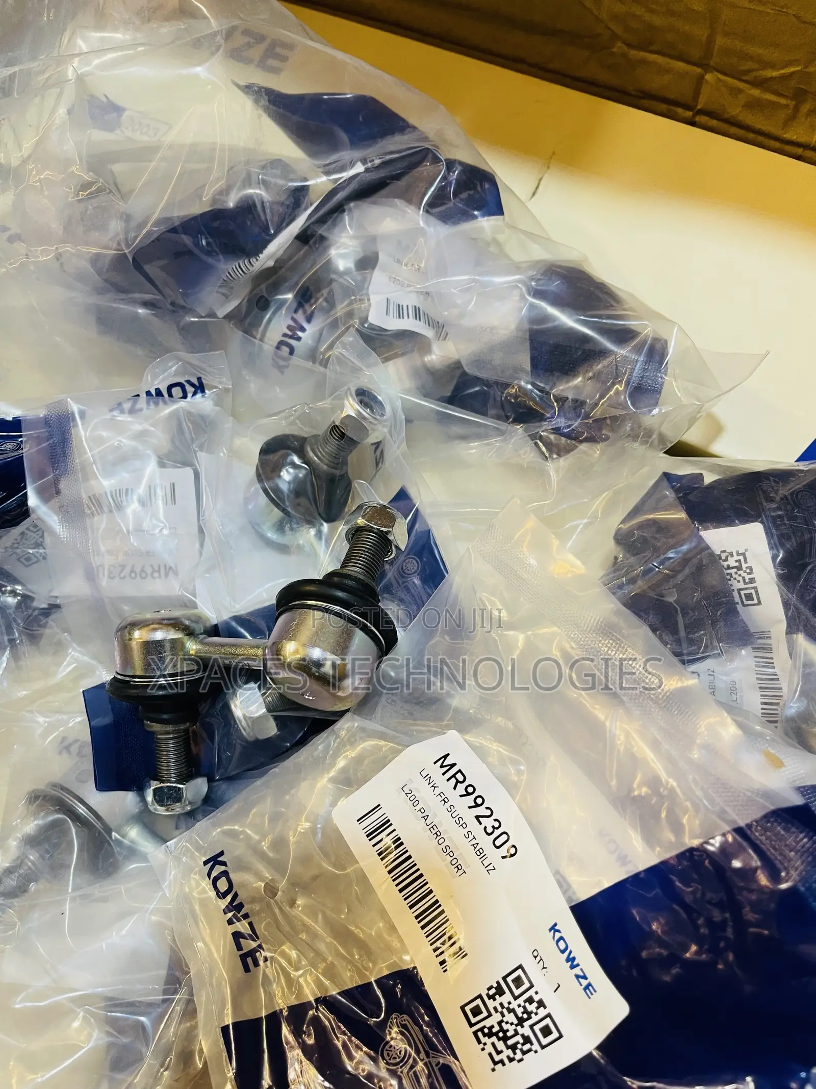 Mitsubishi L200 Front Suspension Stabilizer Link ( MR992309 Left,Right