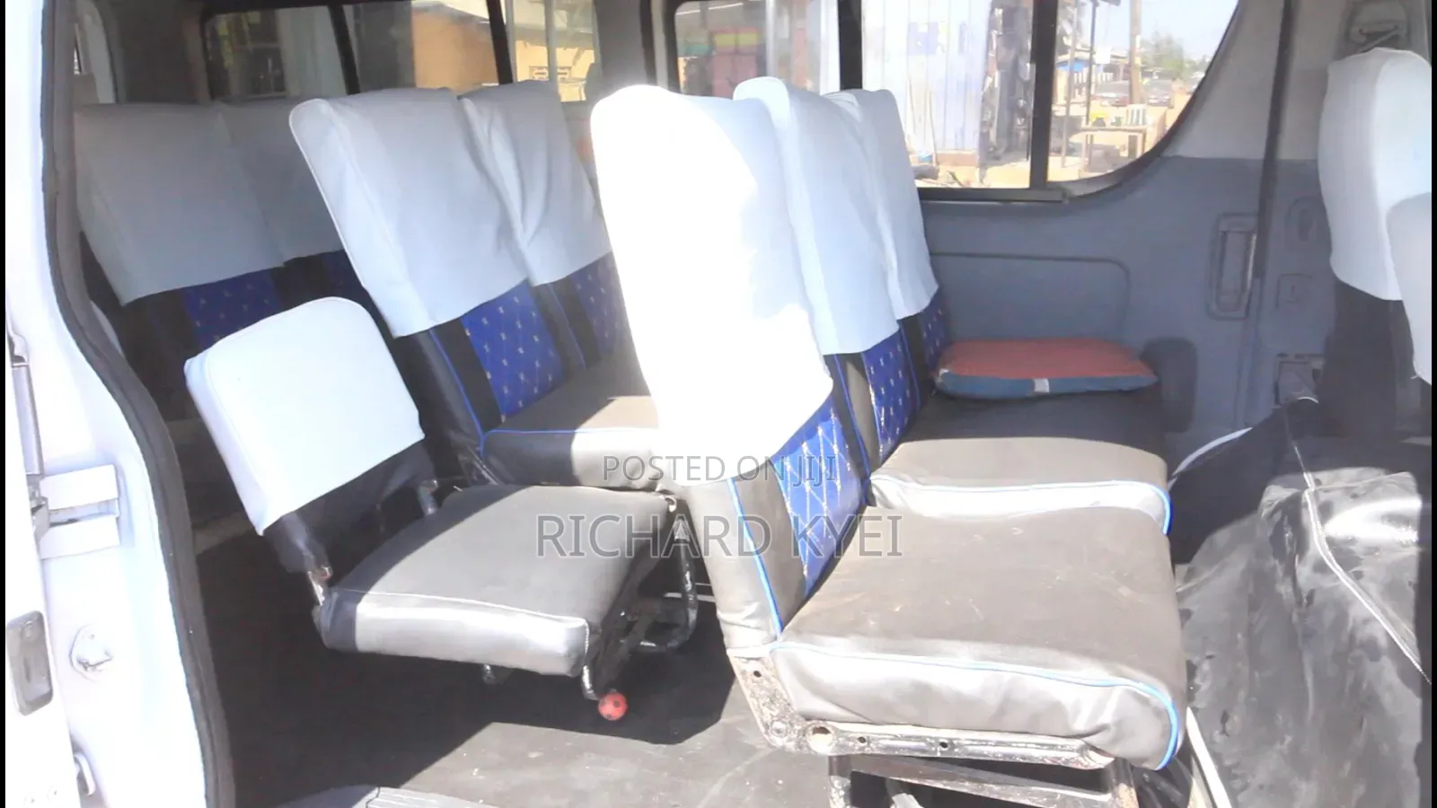Toyota HiAce 2010 White