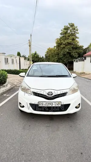 Toyota Vitz 1.3 AWD 5dr 2013 White