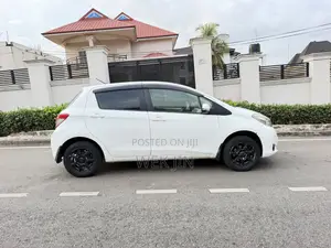Toyota Vitz 1.3 AWD 5dr 2013 White
