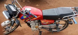 Royal RY125 2025 Red