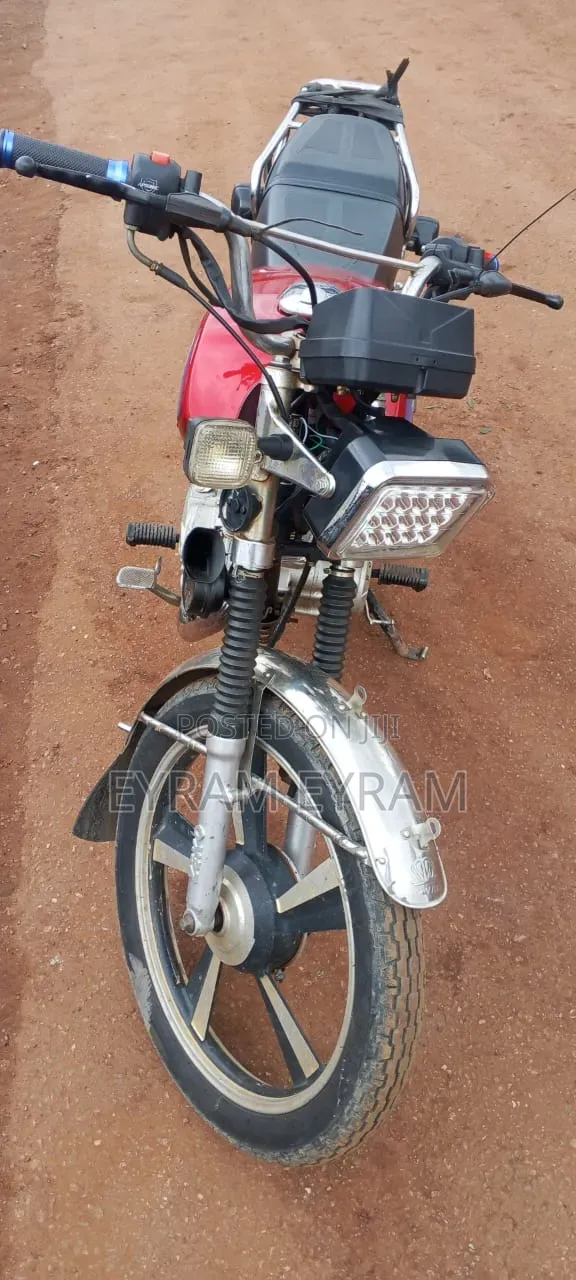 Royal RY125 2025 Red