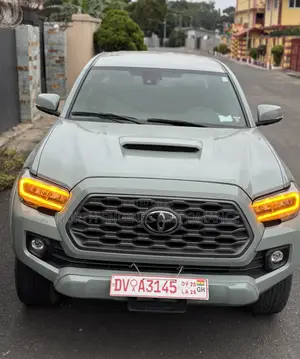 Toyota Tacoma TRD Sport Double Cab 5' Bed V6 AT 2023 Green