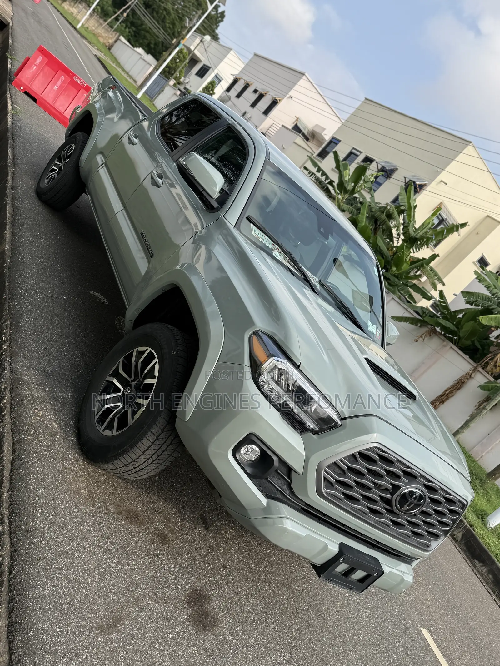 Toyota Tacoma TRD Sport Double Cab 5' Bed V6 AT 2023 Green